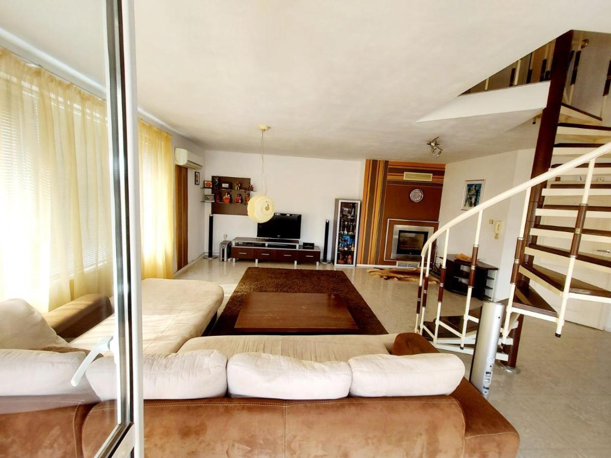 Comfort Flat Burgas Extérieur photo